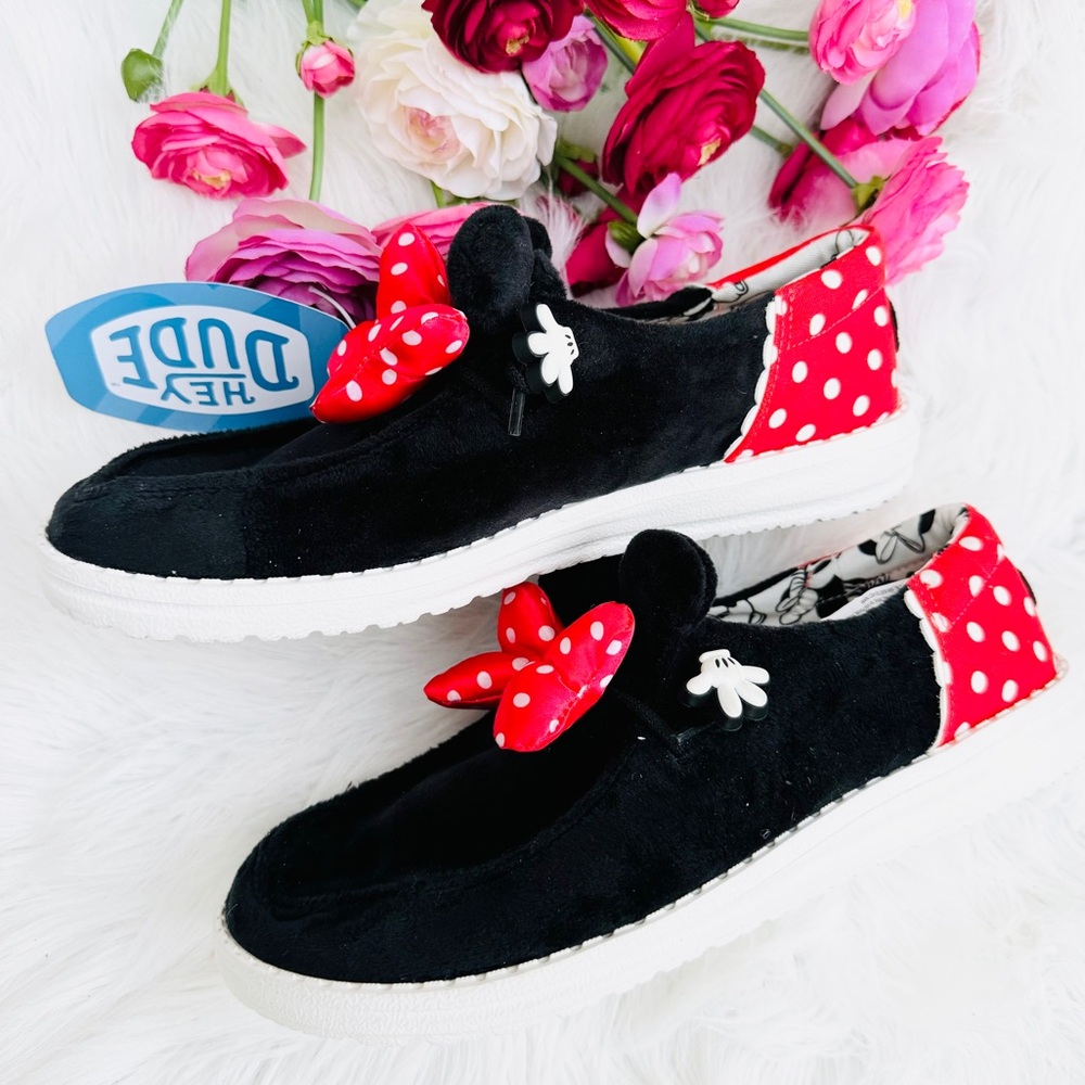 Hey Dude X Disney Minnie Mouse Shoes - Picture 4 of 10
